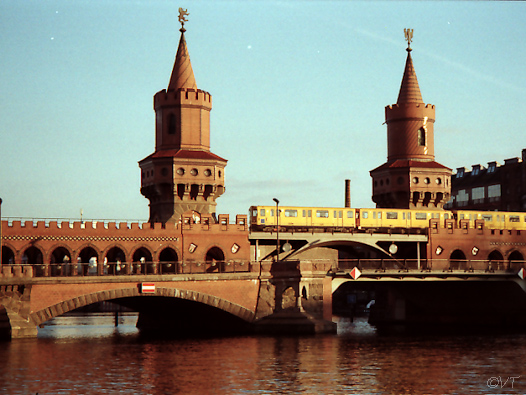 Berlijn Obenbaumbrucke 