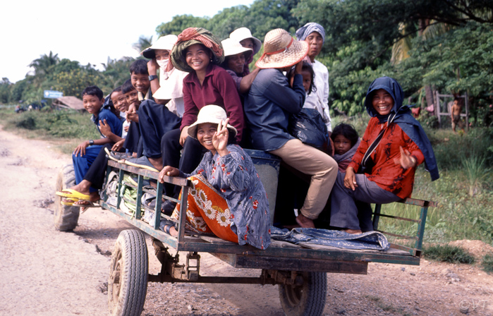 70  remorque transport naar Kep