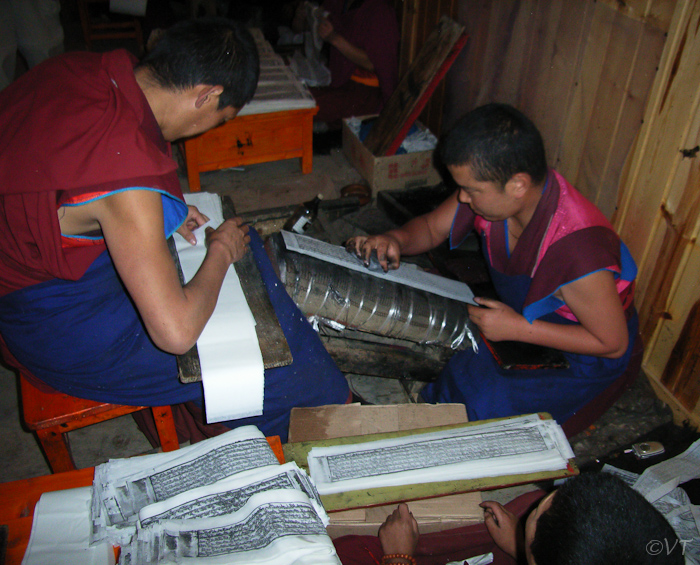 Handprinten van de gebedsboeken in het Labrang klooster