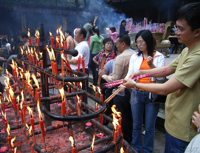 Herdenkingsfeest in Leshan