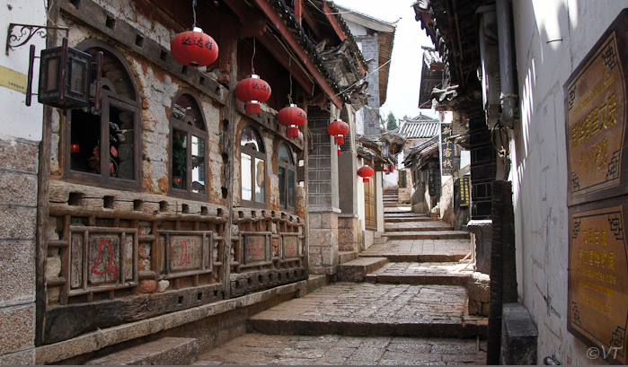 41  sfeervolle stegen in Lijiang