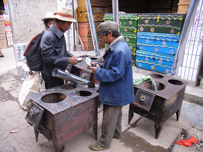 40 Shigatse kachelmarkt