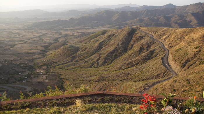 094a Uitzicht vanuit ons Mountain View hotel in Lalibela