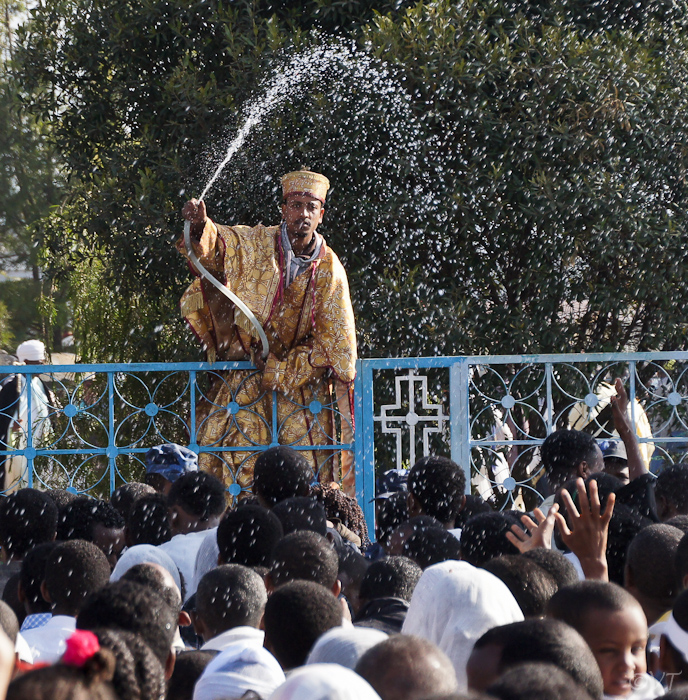 094f Het doopfeest Timkat zoals het in Addis gevierd werd