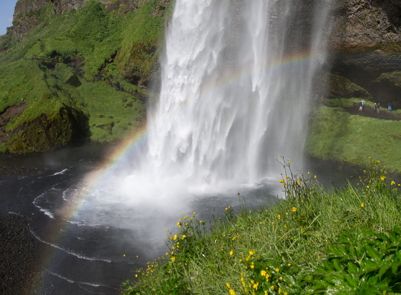 Seljalandsfoss, hier kun je achter de waterval langs lopen