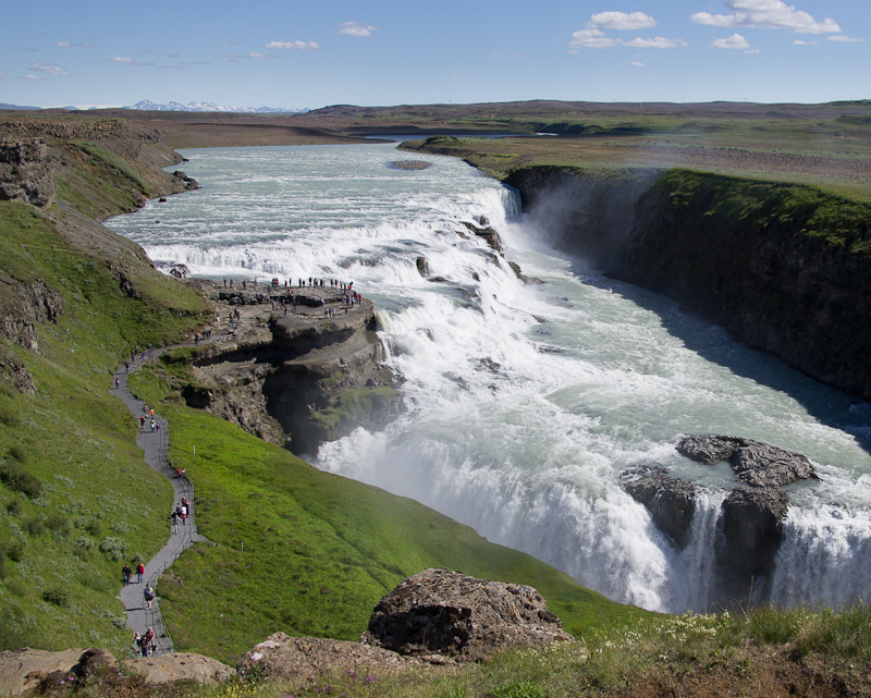 de 32 meter hoge tweetraps Gullfoss