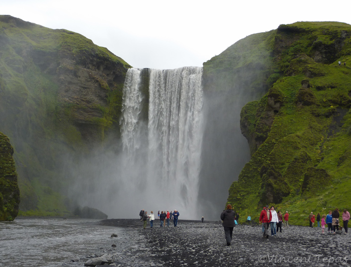 12 Skógarfoss aan de zuidkust
