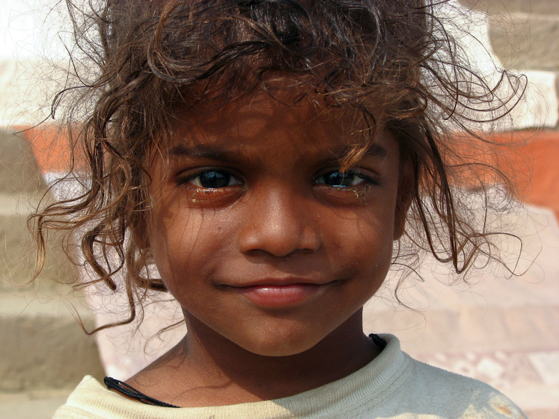 straatmeisje in Varanasi