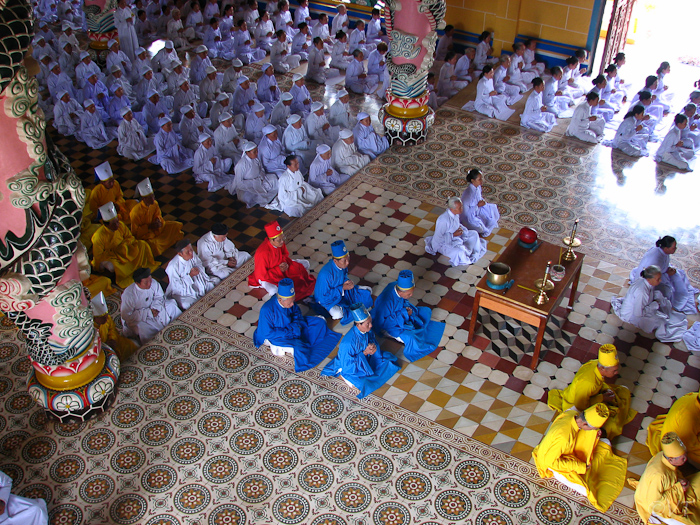 05   interieur van de Cao Dai tempel