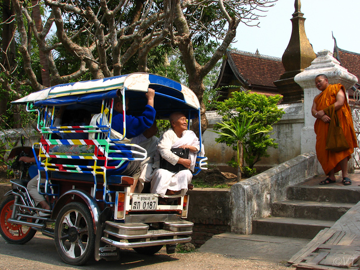 45  een tempel in Luang Prabang