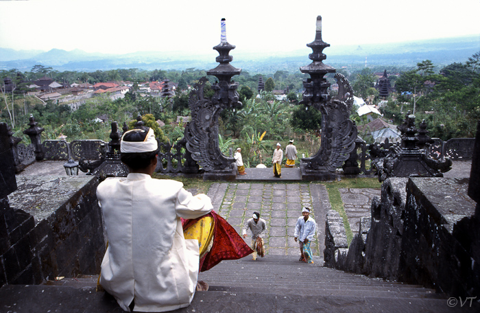 66  Bedakih-tempel