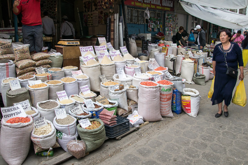 enorm veel kruiden, bonen en dergelijke