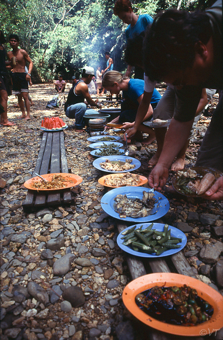 08 de BBQ-lunch was goed binnen te houden
