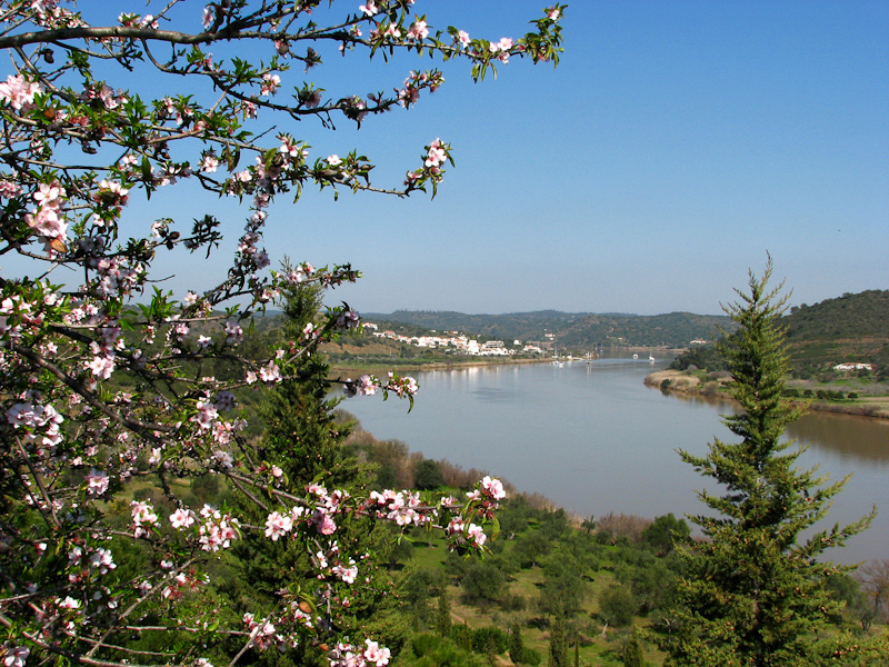 de grensrivier met Spanje, de Rio Guadiana
