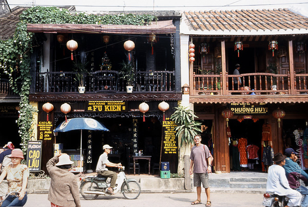 31 Hoi An zijdestadje